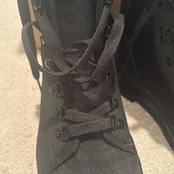 Dr. Martens Airwave Boots - Picture 2 of 11